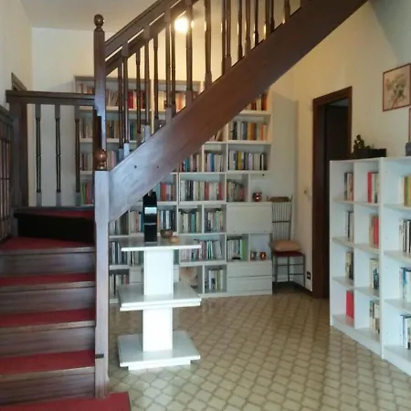 Doctor's House, On Lake Como Faggeto Lario